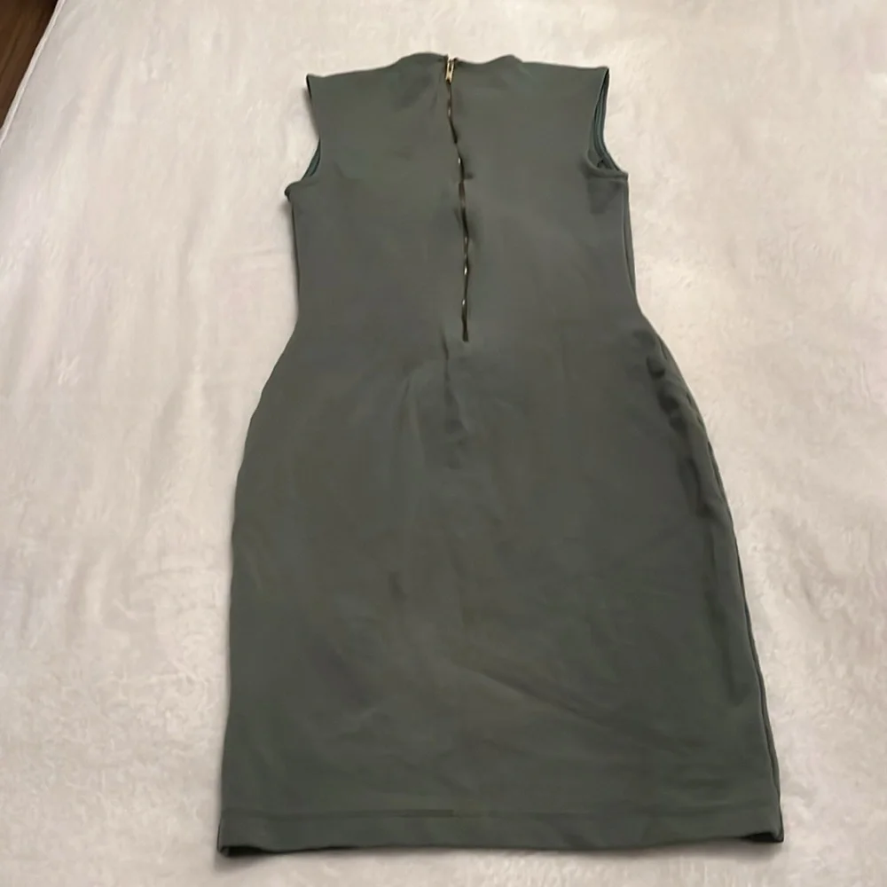 Akira Green V-Neck Sheath Mini Dress Sleeveless Cocktail - Picture 4 of 10